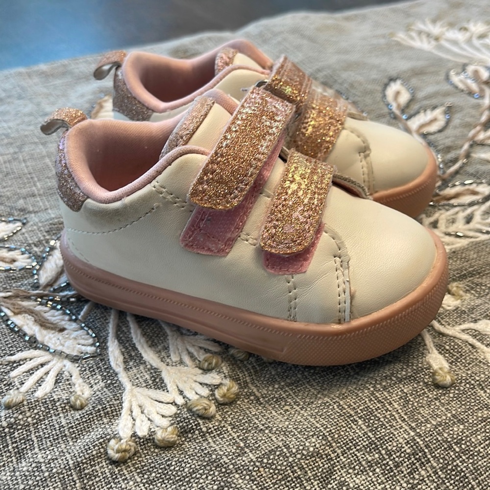 Oshkosh toddler sneakers